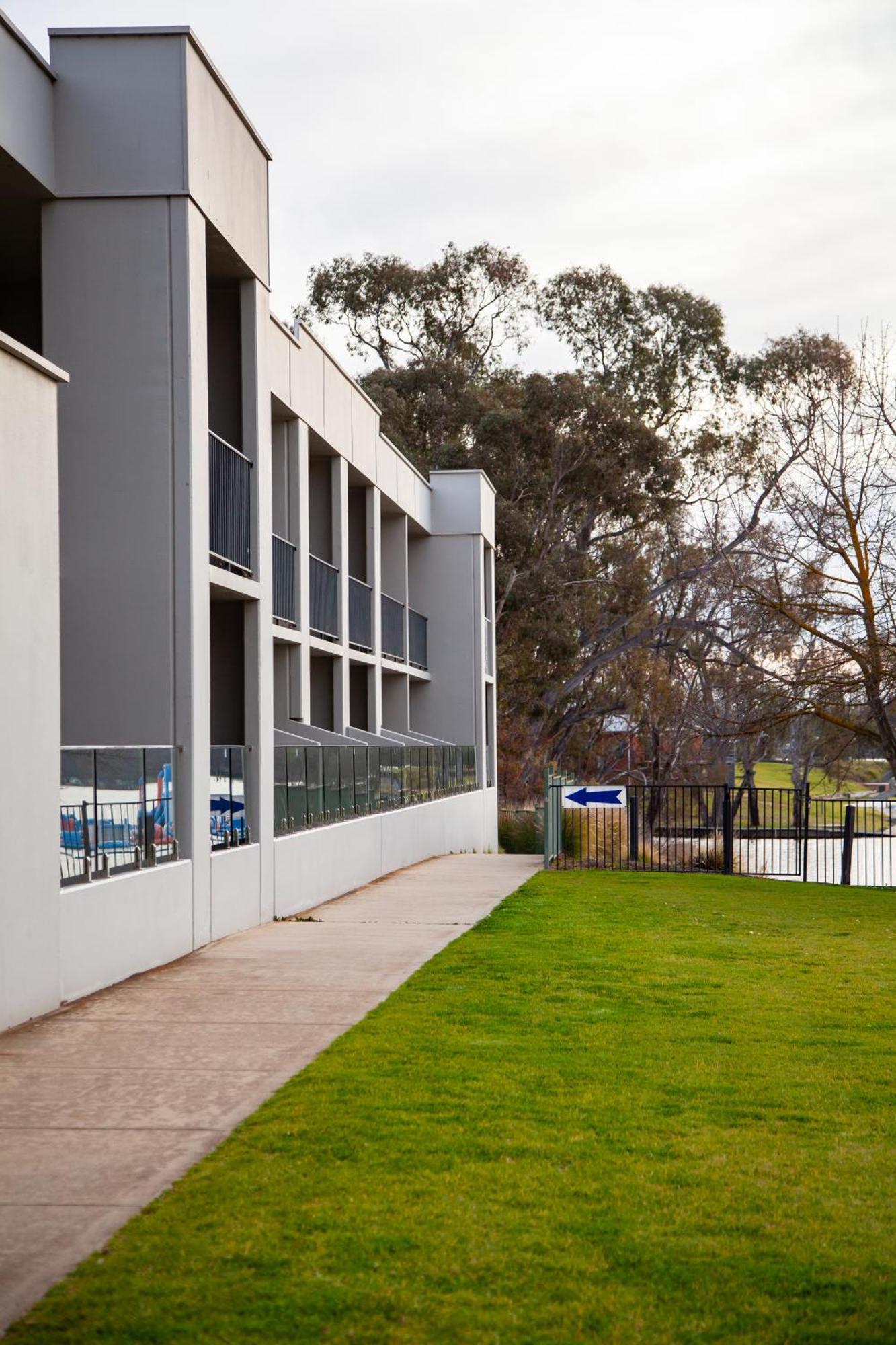Nagambie Waterfront Motel Exterior foto