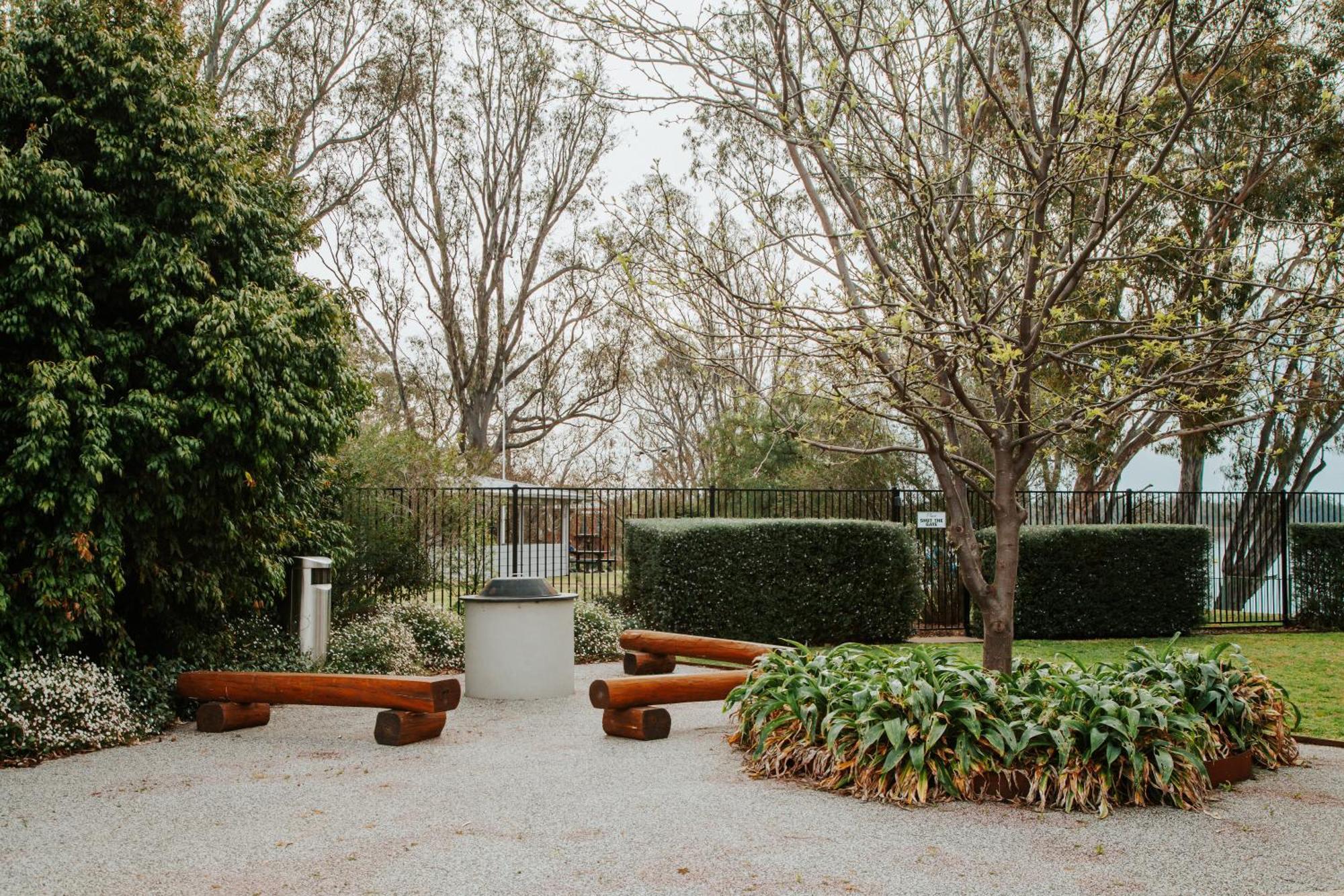 Nagambie Waterfront Motel Exterior foto